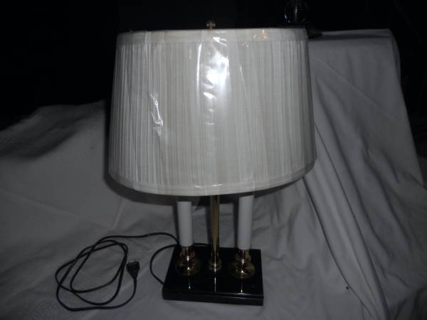 18" TRADITIONAL DESK / CANDLE LAMP 1