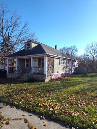 3 bedroom westside $875 1