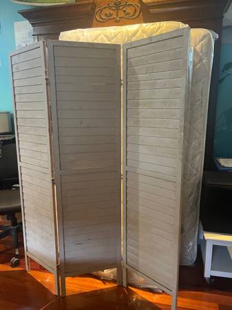 Vintage Wooden three panel privacy screen 1