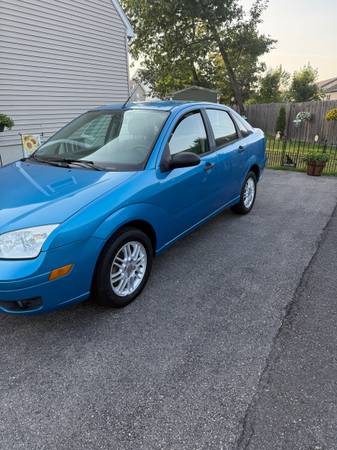 2007 FORD FOCUS SE 52K LOOKS AND RUNS NEW - $6,500 (Derry)63486553184001121