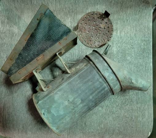 Vintage Antique Bee Smoker Blower Puffer 1