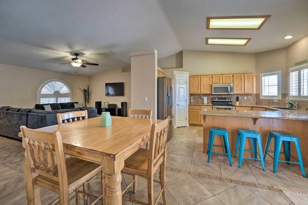 $160 / 3br - Heated and Chilled Pool: 3/2 w/ Pool in Quiet Area (Lake Havasu City)63813161935619124