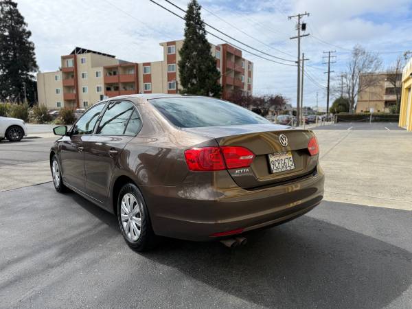 2013 Volkswagen VW Jetta - $7,500 (san leandro)63617120875395124