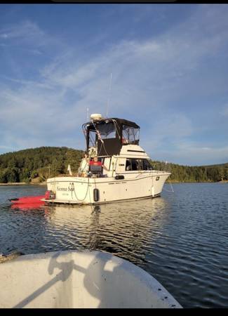 32' Carver Fly bridge - $19,000 (Marysville/Anacortes)63471361681155121