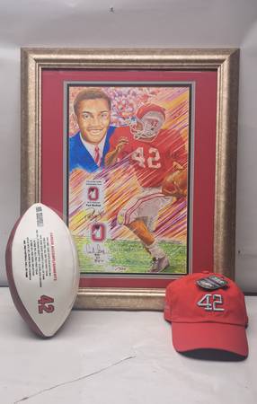 Paul Warfield 2010 honoree to Archie Griffin Scholarship Fund 1