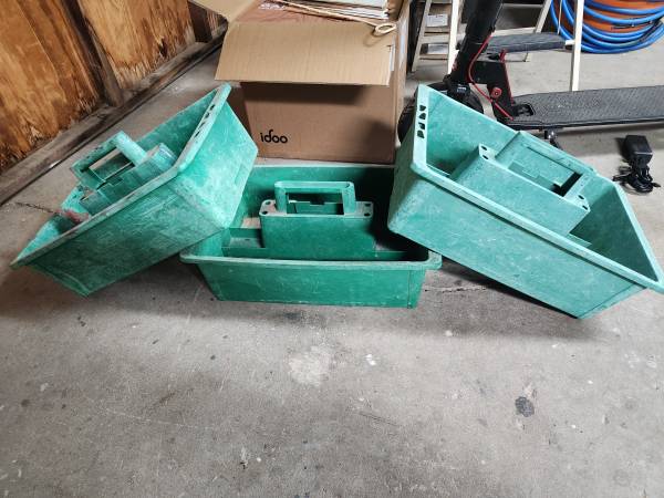 Plastic tool totes 1