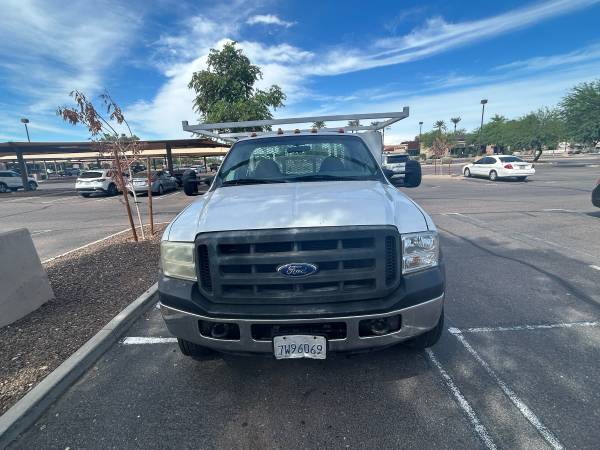 2005 Ford F-450 - Photo 3