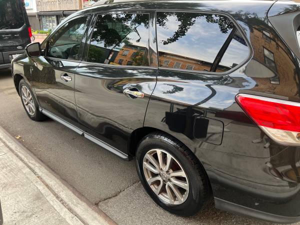 2015 Nissan Pathfinder SV 7 pasajeros - $3,90063654709500675124