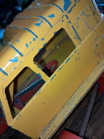 Hubley Excavator  901 - $10 (sunset / parkside)63471459151107124