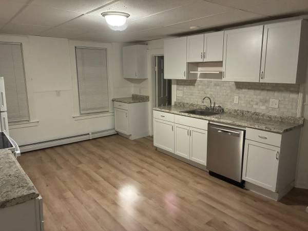 $2,400 / 2br - HEAT INCLUDED (Brockton)63996547418882121