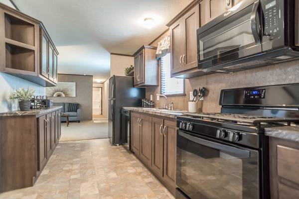 $1,279 / 3br - 🏡****NO RENT TILL DEC 1, 2025****🏡WAVIED APP FEES!!!!!! (Holly)63937877127298120
