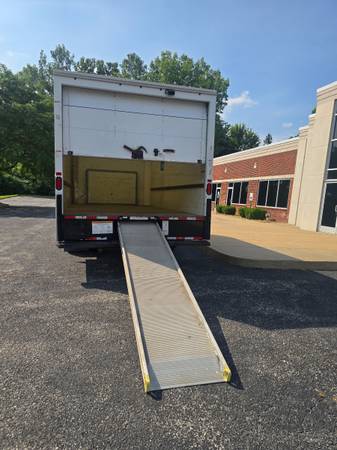 2022 Ford e350 - Photo 10