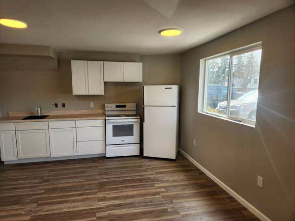 $1300.00 / 1br - Located in a quiet west Anchorage neighborhood. All utilities covered63991792178179123