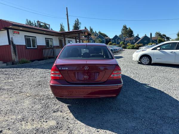 2001 Mercedes-Benz C-Class C320 - $5,999 (Lynnwood, WA)63617243215489123