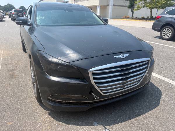 2015 Hyundai Genesis sunroof - $3,99963621705651841122