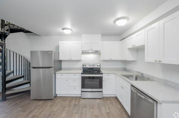 $1,792 / 3br - 869ft2 - Exclusive Move-In Special on Upgraded Apartments - Offer Ends Soon! (28620 Pacific Hwy S, Federal Way, WA)63870756562689123