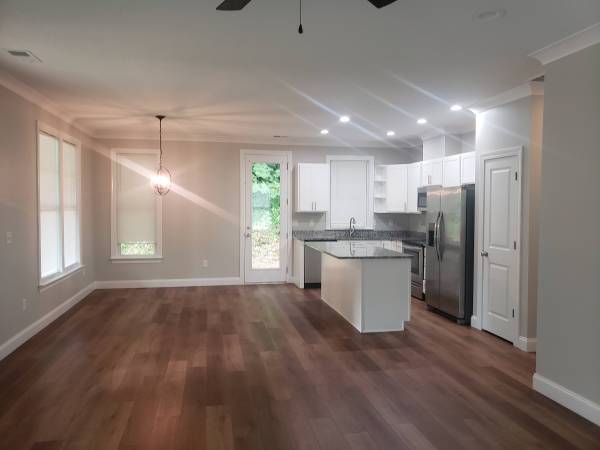 $1,795 / 3br - 214 Forest Drive (Travelers Rest)63783789340291122