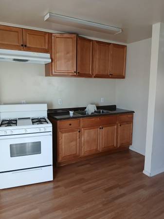 $1,000 / 1br - 600ft2 - Studio for Rent (Coachella)63981528880002122
