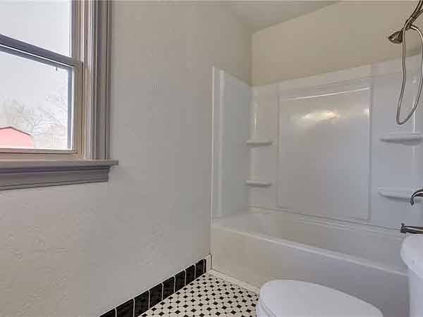 $850 / 2br - Cute  2 Bedrooms, 1 Bathroom, 1 Car Garage (Oklahoma City, OK)63670484521347123
