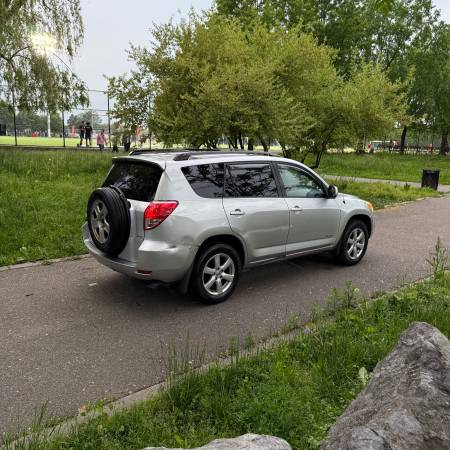 2007 Toyota rav-4 really low miles!! - $4,999 (Bensonhurst)63618012685825123