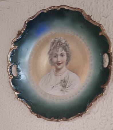 Vintage"Portrait" plate 1