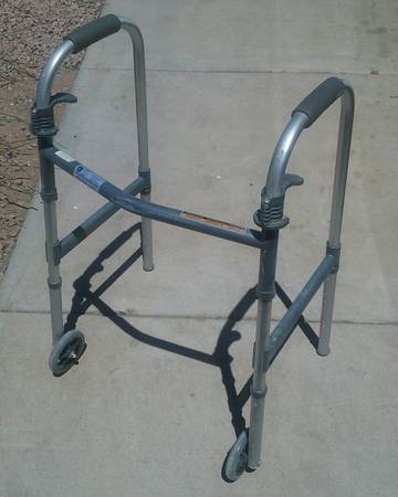 Walker for sale - Clean and ready to use-Easy pick up 1