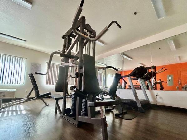 UTILITIES INCLUDED- ENJOY CABLE AND WIFI 1