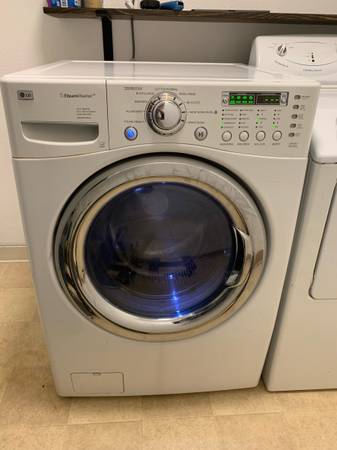 LG Washer 4.2 Cu - Frontloader WM2487HWMA - Works great - White 1