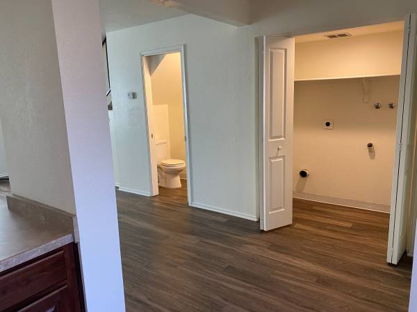 $1,899 / 2br - 1038ft2 - Moving to Hanford? Check Out This Gorgeous Apartment! (Hanford)63777362445827123