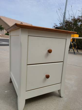 Child's Bedside Table w/ Drawers 1