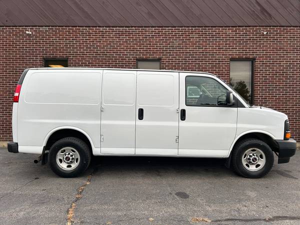 2017 GMC Savana 2500 furgón de carga, V8, 108 mil millas, 1 dueño, ¡excelente! - $15.995 (Laconia, NH)63469916241793121