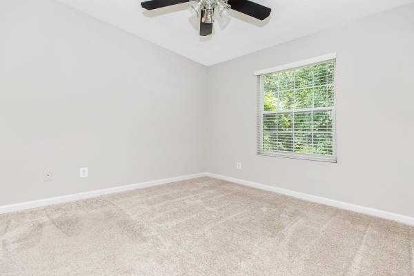 $1,812 / 1br - 654ft2 - Área de Mantenimiento de Automóviles, Casa Club, Acceso Fácil a Compras (8017 Ashberry Ln, Pasadena, MD)63694609851521122