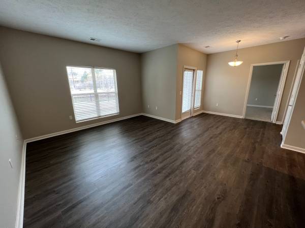 $1,260 / 1br - 805ft2 - ¡Comunidad amigable con mascotas con parque para perros!63681732820227121