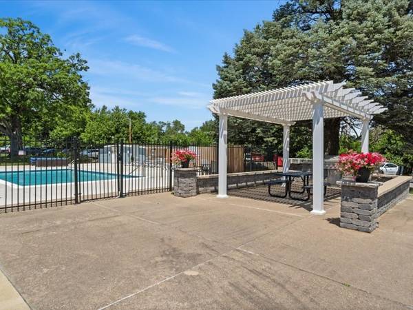 $925 / 2br - 865ft2 - ¡No hay lugar como en casa! (al lado de la interestatal 380)63679423746945122