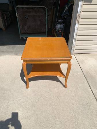 Coffee Table/End Table 1