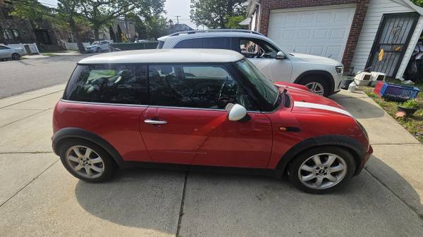 2005 Mini Cooper as is  for parts Automatic No Title - $700 (Bayside)63615062288513124