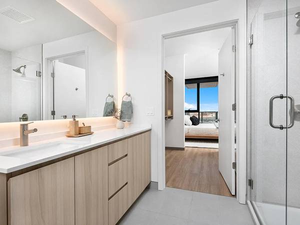 $529 / 1br - Habitación privada acogedora disponible ahora con baño adjunto en casa (Minneapolis)63666914208387122