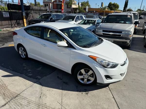 2013 Hyundai Elantra Low mileage - $6,700 (North Hollywood)63441097730817124