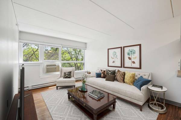$1,615 / 2br - 621ft2 - A canvas for your dreams: Experience our spacious 2 BR today! (Springfield - Near Downtown Springfield)64016883661827120