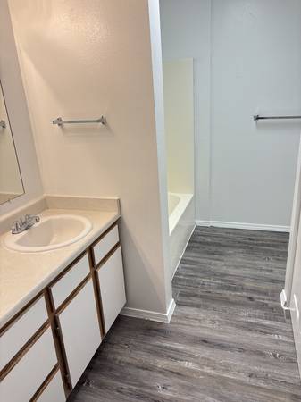 $1,130 / 2br - 2Bed Apatment (Ammon)63952519620739124