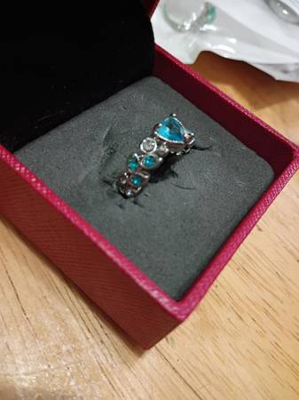 Beautiful promise ring with blue gem stone 1