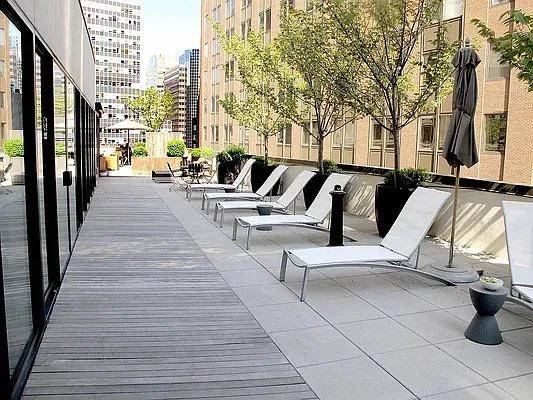 $3,495 Live in the Light, A Spacious Apartment with Premium Touches (Financial District)63912047841795124