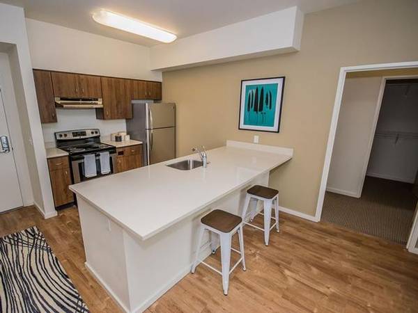 $1,649 / 3br - 1070ft2 - High-Speed Internet Upgrade Optional, Patio/Balcony (The Pearl District)63820795580035120