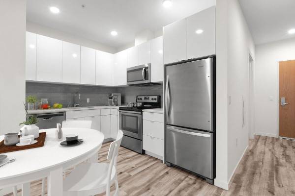 $1,800 / 551ft2 - Terraza en la Azotea con Vistas a la Ciudad y al Parque, Recorra Hoy, Jardín en la Azotea (South Lake Union)63862287167235120