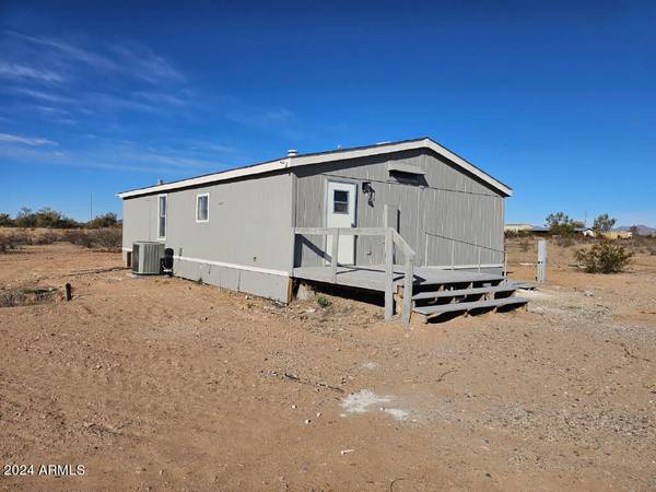 $205,000 / 3br - 1260ft2 - 3 Bed Residential in Tonopah (Tonopah, AZ, $205,000) (Tonopah, AZ)64024826135555120