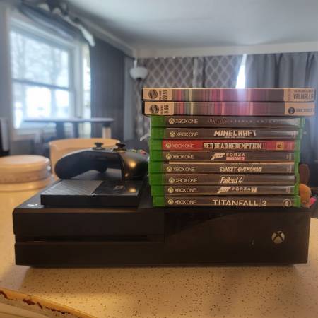 Xbox one, 10games, 2tb external and controller! 1