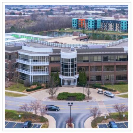 $350 Start the new year off right with bright window office! 🌞🌝63959875882882120