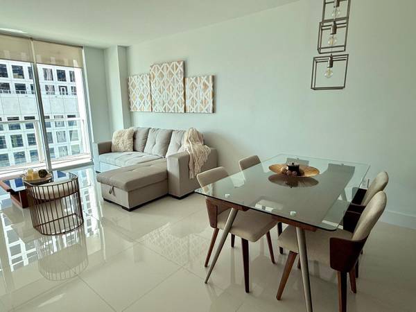 $2,000 / 2br - 0890ft2 - If you are looking for Apts (Miami)64051005149825121