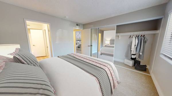 $3,100 / 2br - 900ft2 - Courtyard with Park-like Settings, Bike Score: 24, Covered Parking (25910 Tournament Rd, Valencia, CA)63912983410178123
