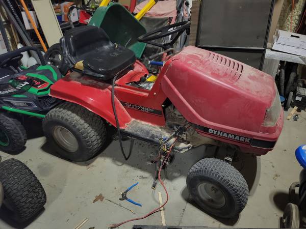 Lawn Tractor 1